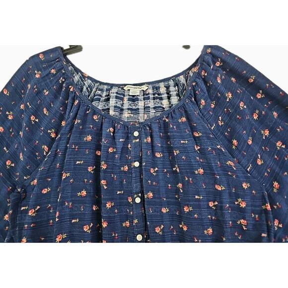 American Eagle ~Woman Size S~ Blue Floral Long Sleeve Button Front Cropped Top. - Picture 13 of 13